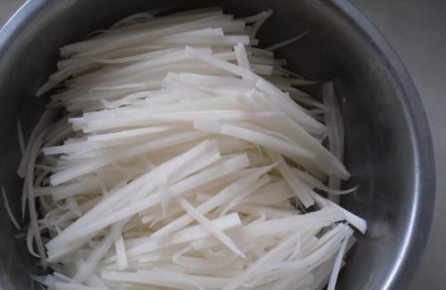 白蘿卜與腌制鹽的絕妙搭配 清腸刮油，止咳潤(rùn)肺，美味秒光盤