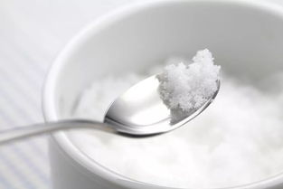 炒菜時(shí)，早放鹽還是晚放鹽？很多人做反了，附最新腌制技巧與氣象提醒